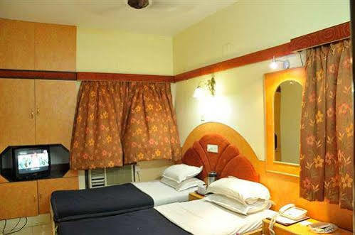 Hotel Heera International 콜카타 외부 사진
