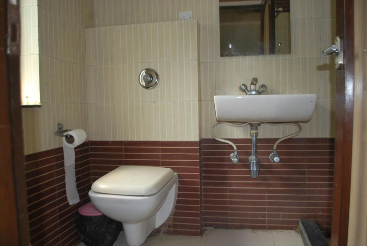 Hotel Heera International 콜카타 외부 사진